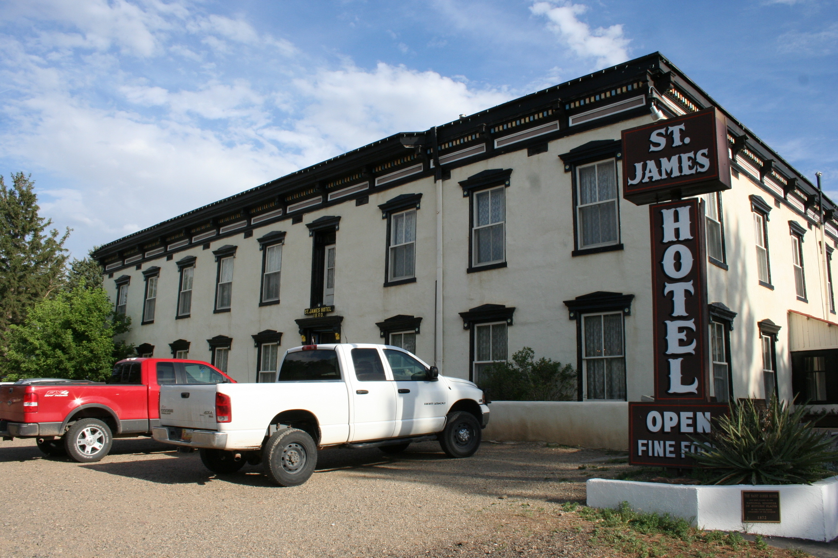 St James Hotel